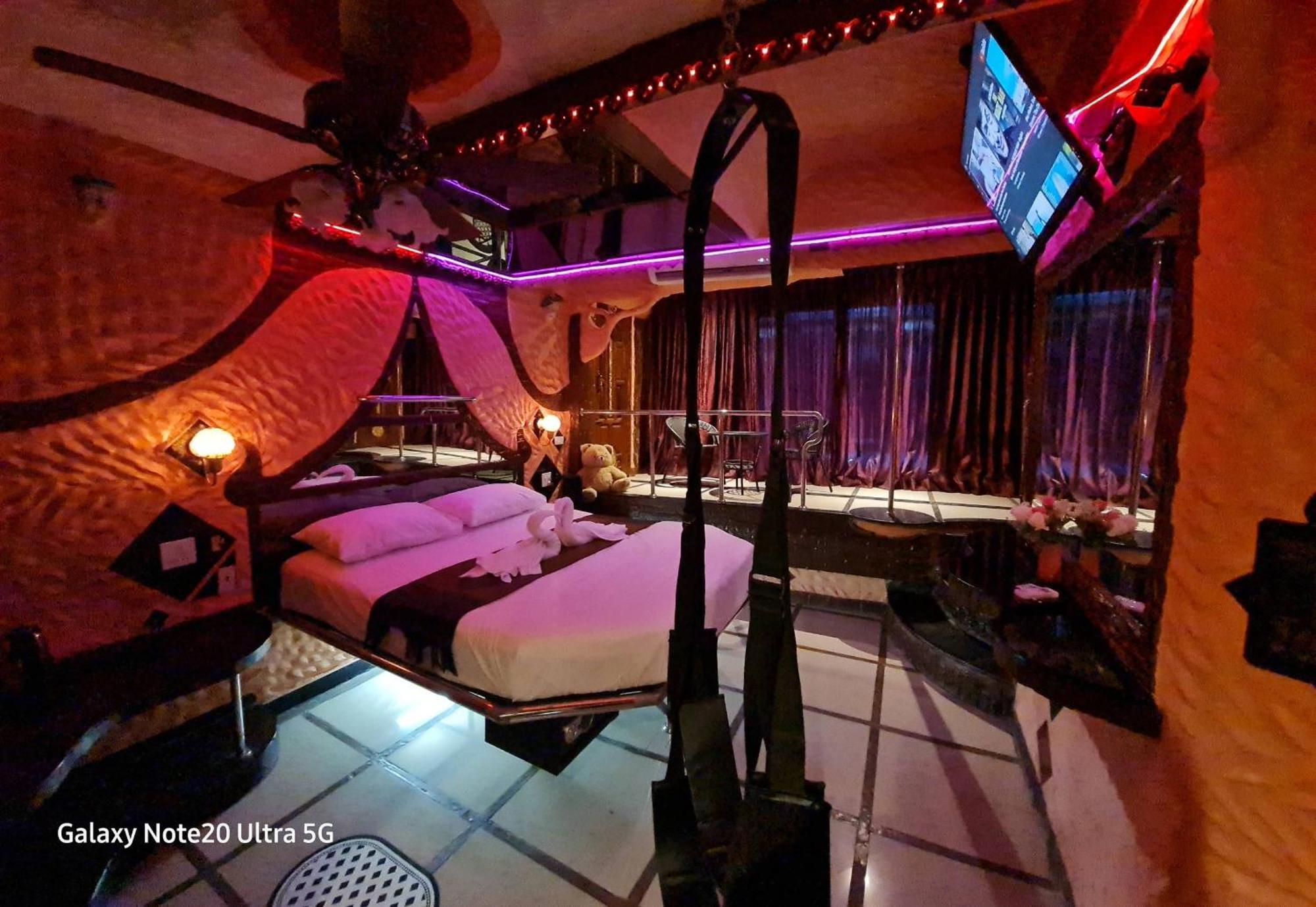 Penthouse Pattaya Hotel Exterior photo